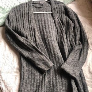 PRIMARK - grey duster